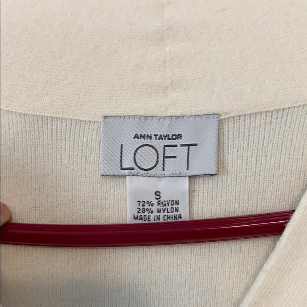 Ann Taylor LOFT Cream White V Neck - Picture 3 of 7